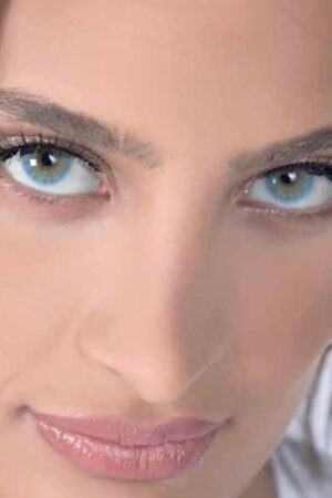 عدسات جولي هيزي بلو (يومية)