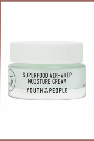 مرطب خفيف للوجه بتركيبة خفيفة وهوالورونيك أسيد