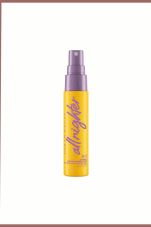 رذاذ تثبيت المكياج طويل الثبات أُل نايتَر مع فيتامين C