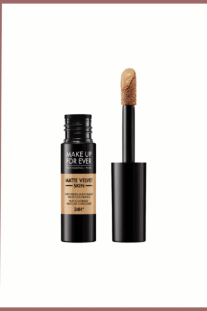 كونسيلر بتركيبة مطفية ناعمة